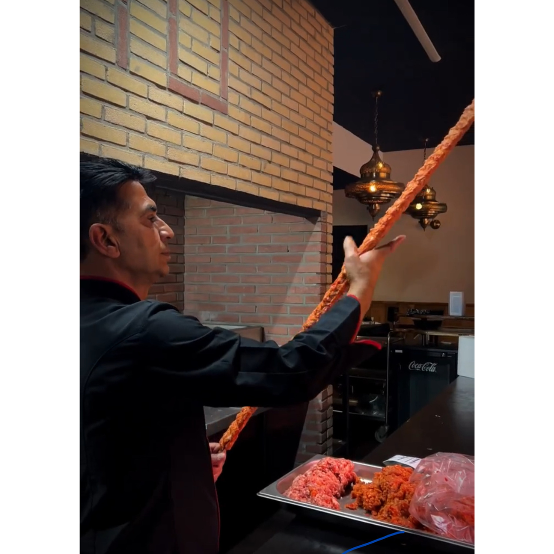 1 meter lange Adana kebab 1 meter lange Adana kebab